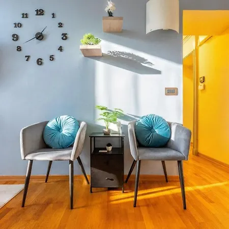 Garibaldi Home, Comfortable For 6 Guests Turín